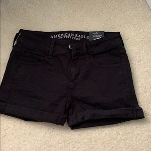 american eagle low rise black shorts